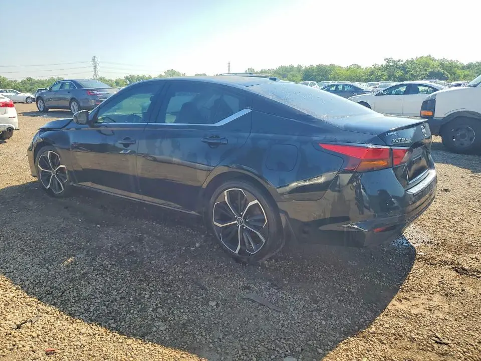 2023 NISSAN ALTIMA SR  