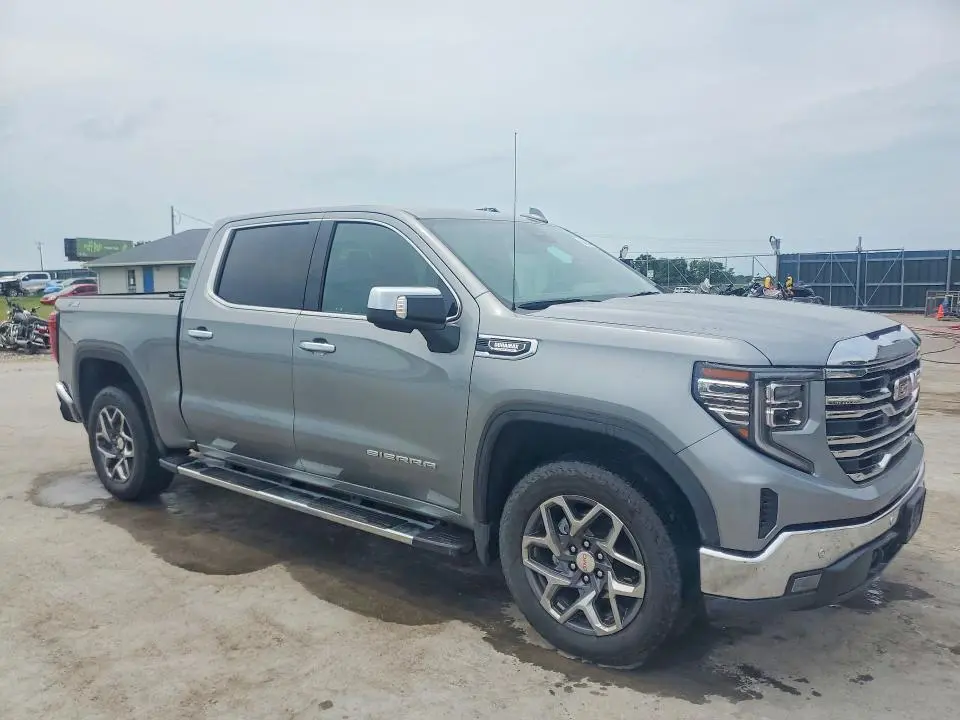 2024 GMC SIERRA K1500 SLT  