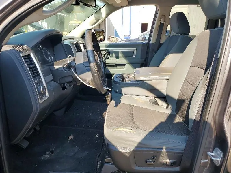 2014 RAM 1500 SLT  