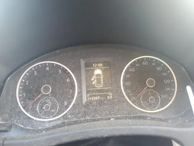 2013 VOLKSWAGEN TIGUAN S  