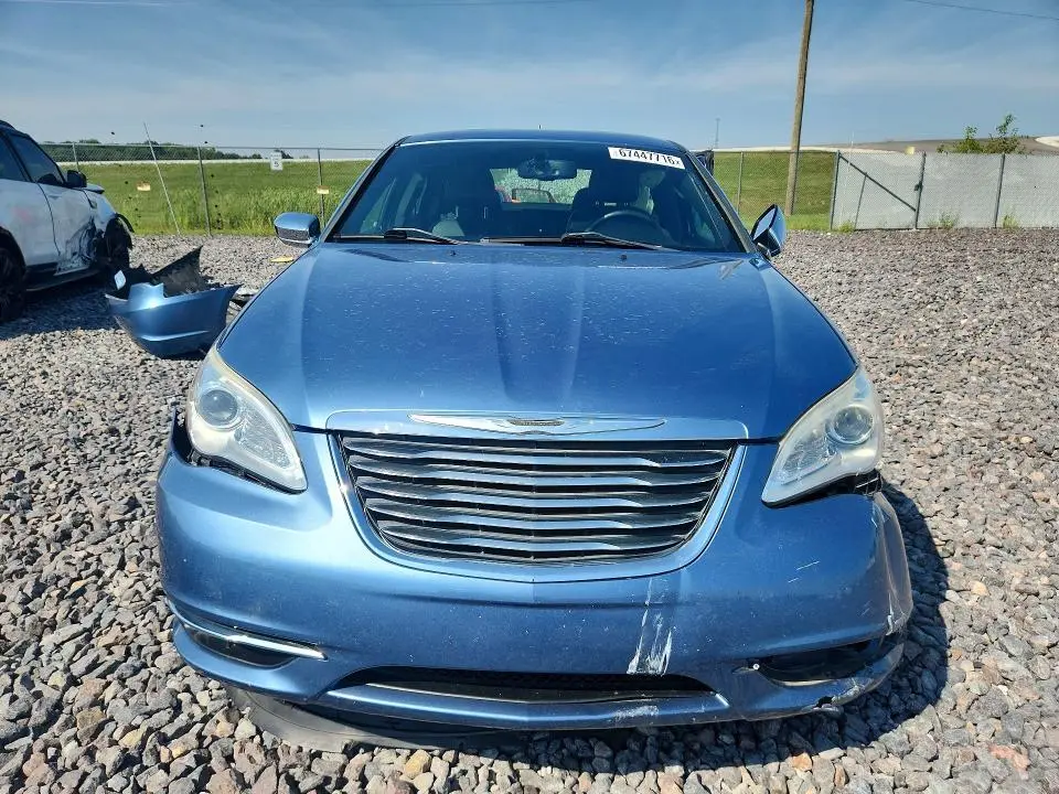 2011 CHRYSLER 200 LIMITED  