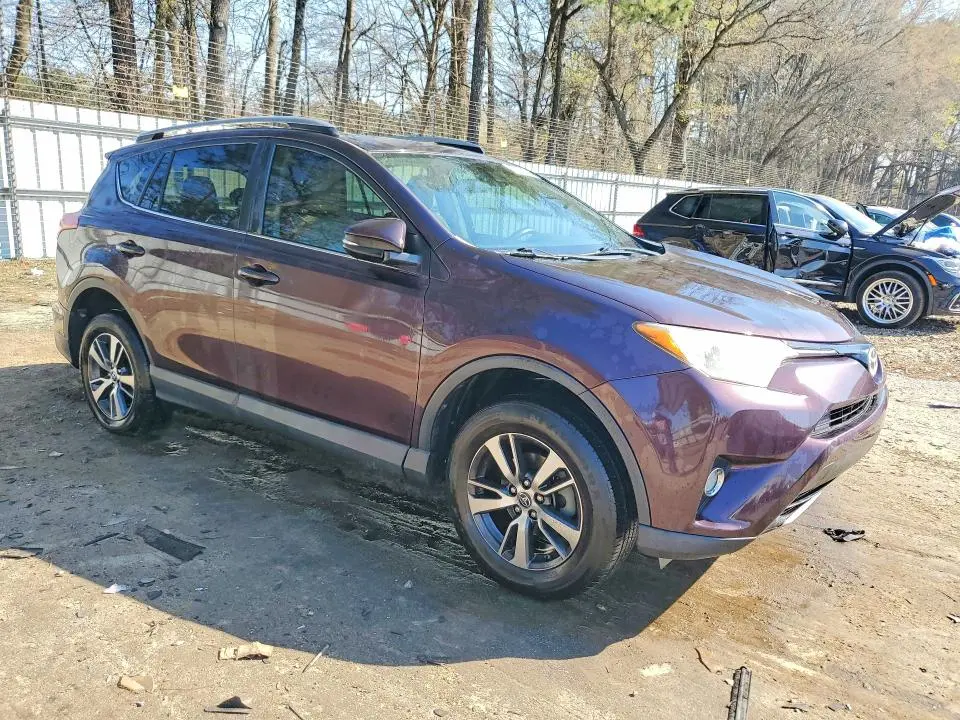 2017 TOYOTA RAV4 XLE  