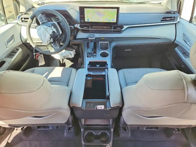 2026 TOYOTA SIENNA XLE 8-PASSENGER  