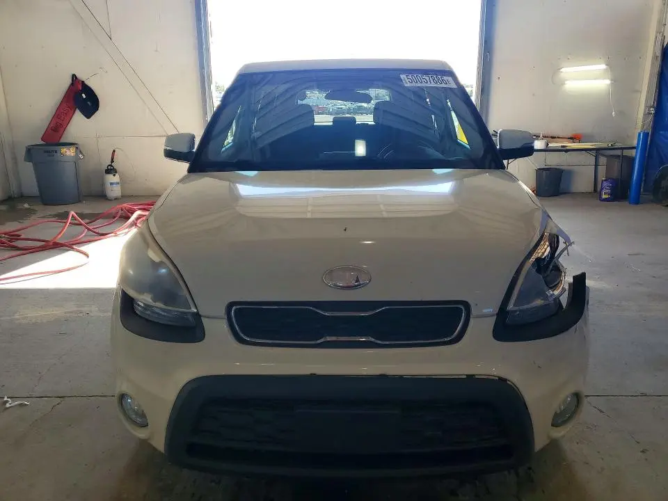 2013 KIA SOUL +  