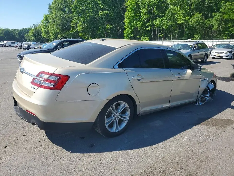 2018 FORD TAURUS SEL  
