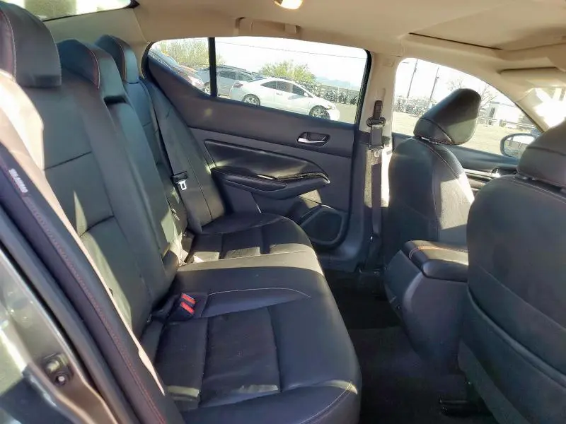 2023 NISSAN ALTIMA SR  