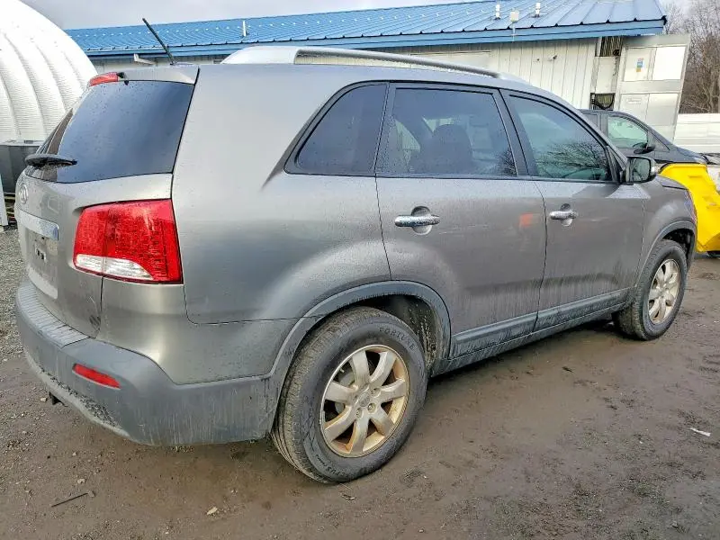 2013 KIA SORENTO LX  