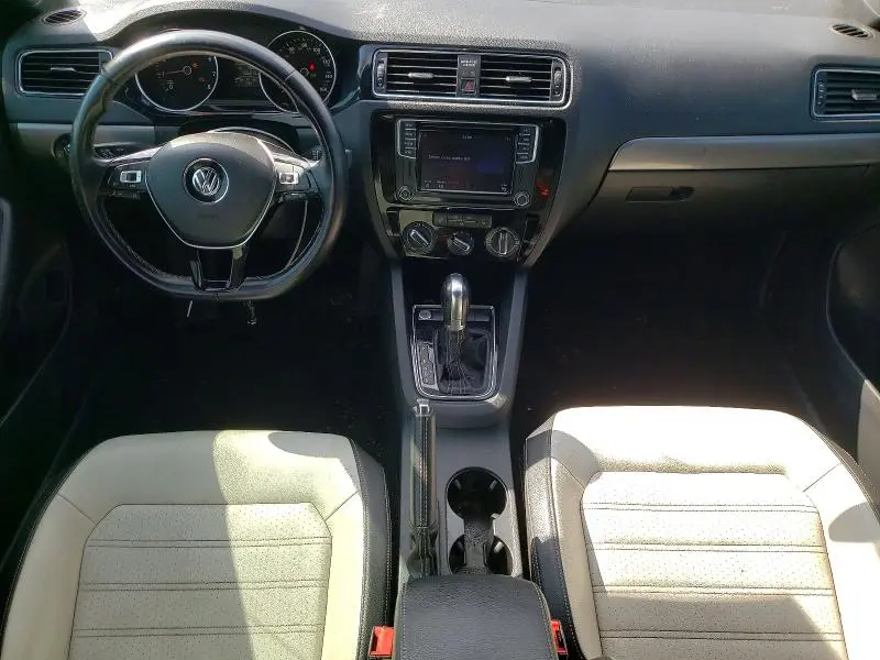 2016 VOLKSWAGEN JETTA SPORT  