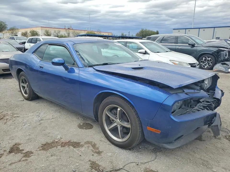 2010 DODGE CHALLENGER SE  