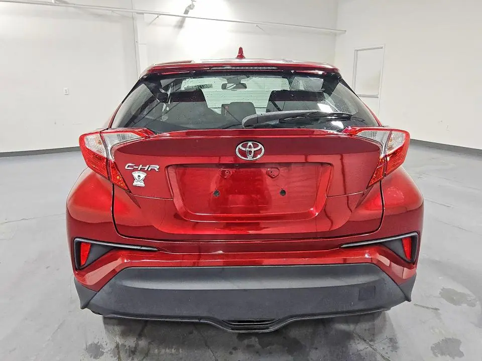 2019 TOYOTA C-HR LE  