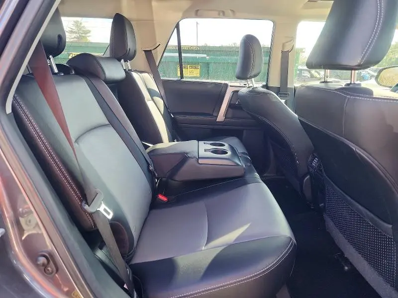 2023 TOYOTA 4RUNNER SR5 PREMIUM  