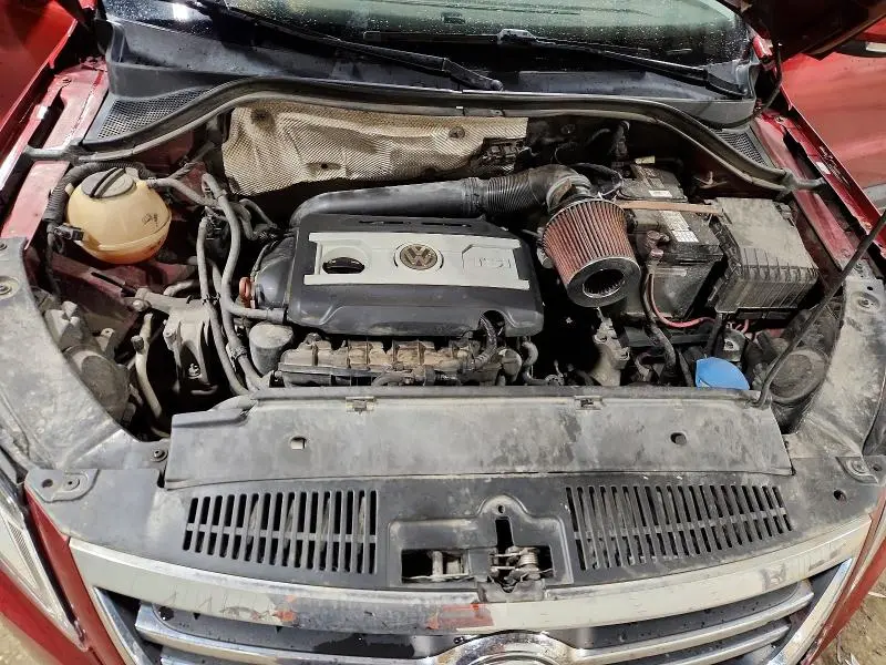2010 VOLKSWAGEN TIGUAN SE  