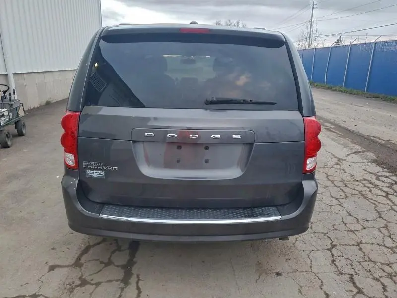 2014 DODGE GRAND CARAVAN SE  