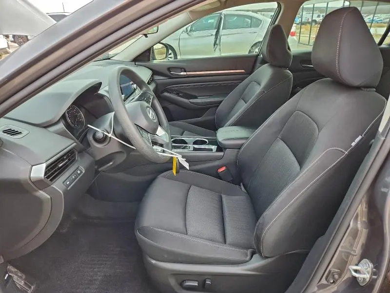 2021 NISSAN ALTIMA SV  