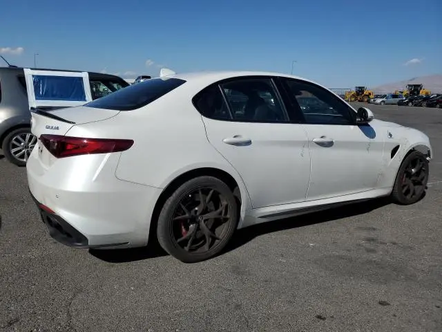 2018 ALFA ROMEO GIULIA QUADRIFOGLIO  