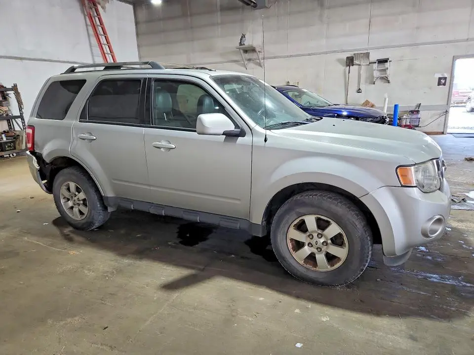 2011 FORD ESCAPE LIMITED  