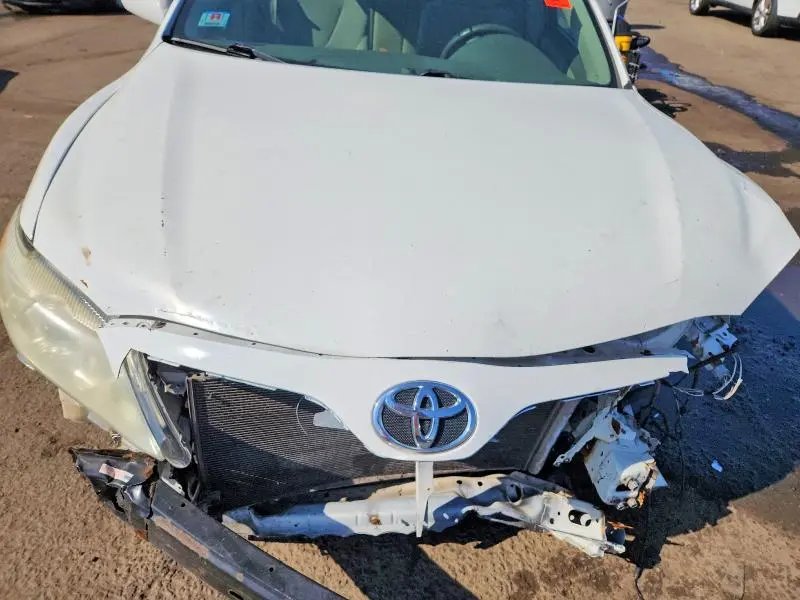 2011 TOYOTA CAMRY LE  