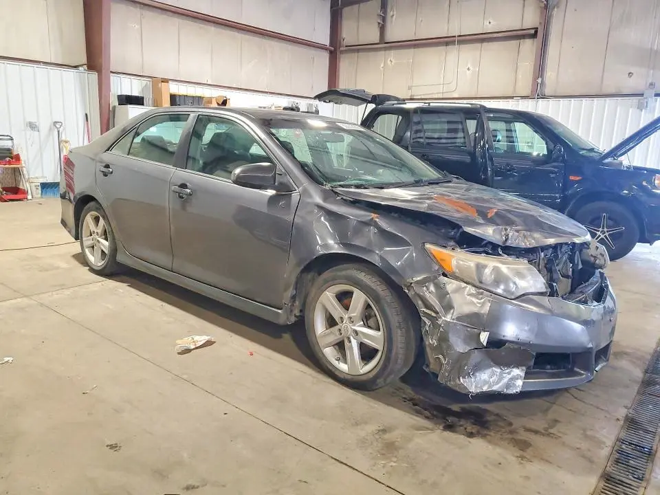 2012 TOYOTA CAMRY SE  