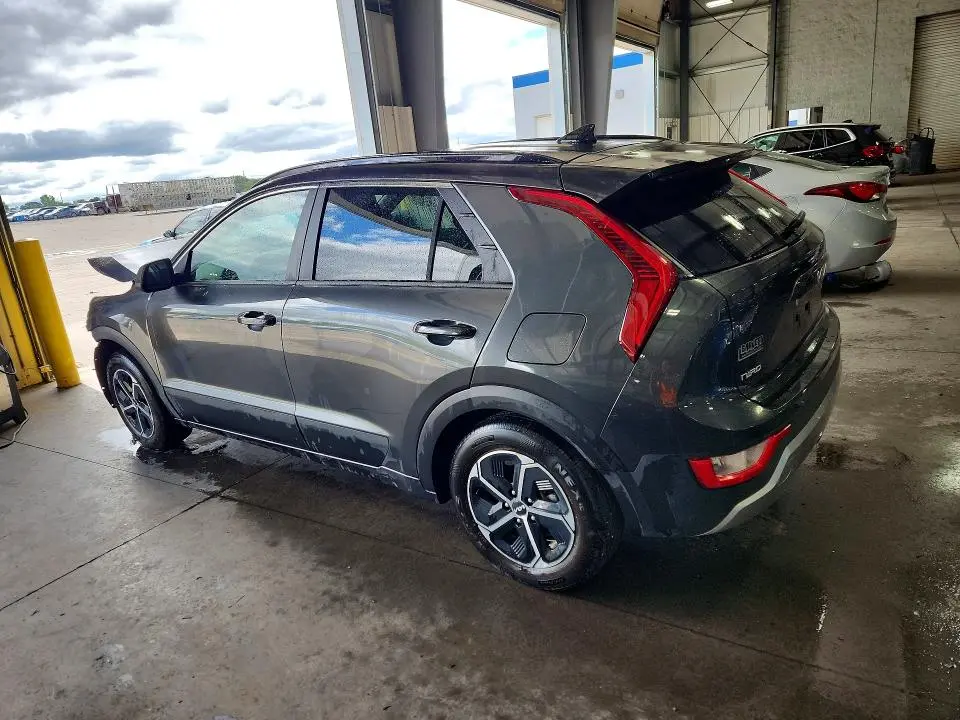 2023 KIA NIRO LX  