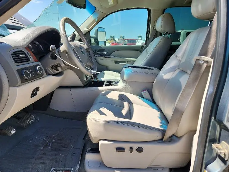 2011 GMC SIERRA K2500 SLT  