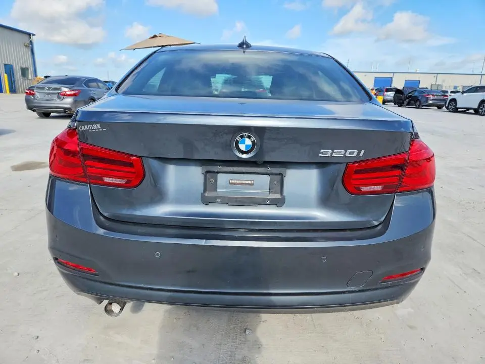 2017 BMW 320 I  
