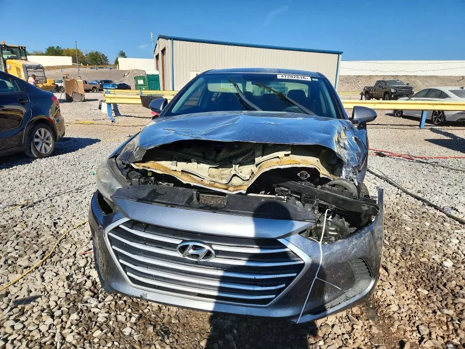 2018 HYUNDAI ELANTRA SE  