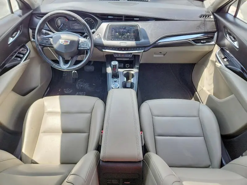 2019 CADILLAC XT4 LUXURY  