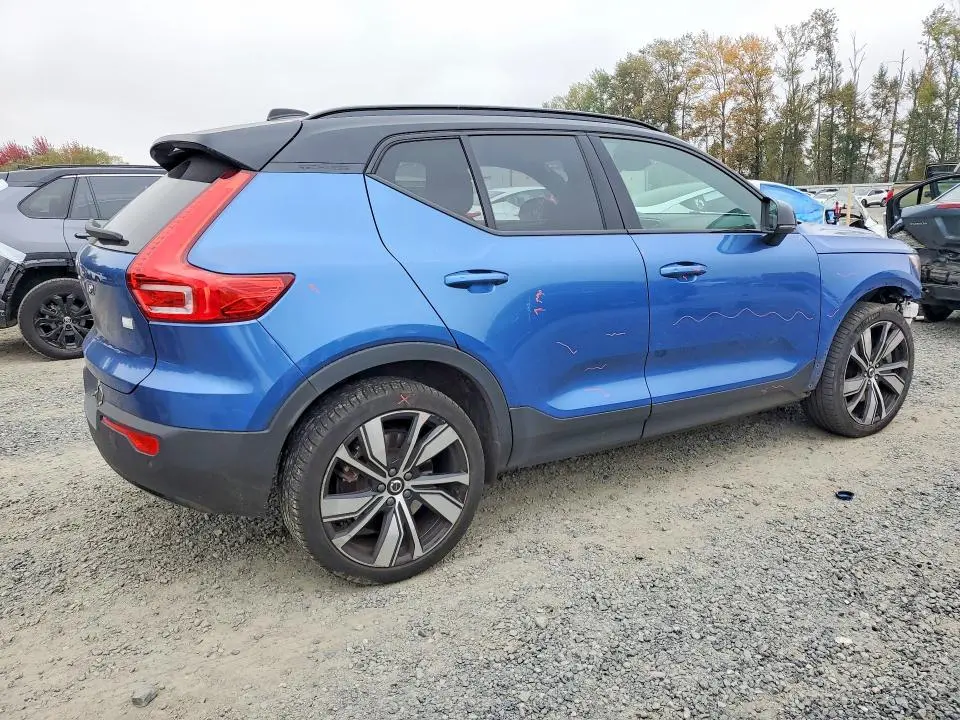2021 VOLVO XC40 RECHARGE  