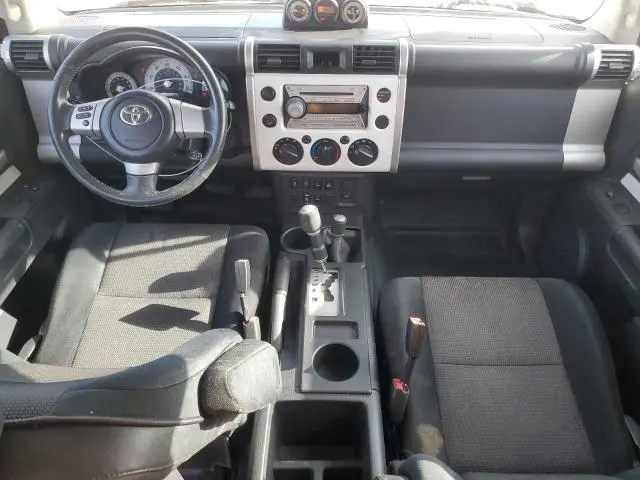 2010 TOYOTA FJ CRUISER   