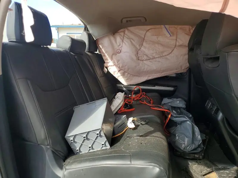 2014 TOYOTA TUNDRA CREWMAX SR5  