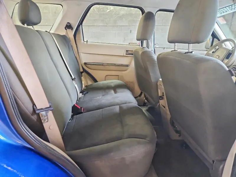 2011 FORD ESCAPE XLS  