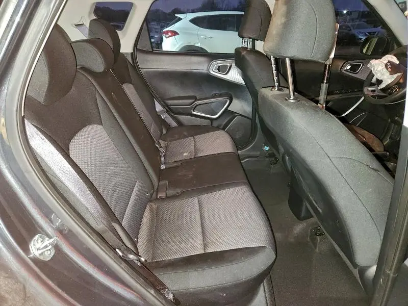 2022 KIA SOUL LX  