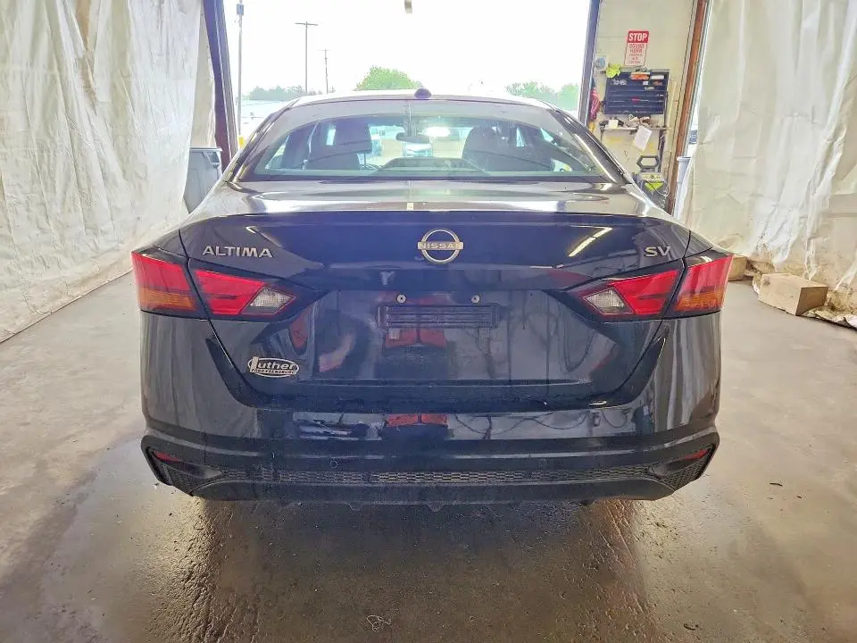 2023 NISSAN ALTIMA SV  
