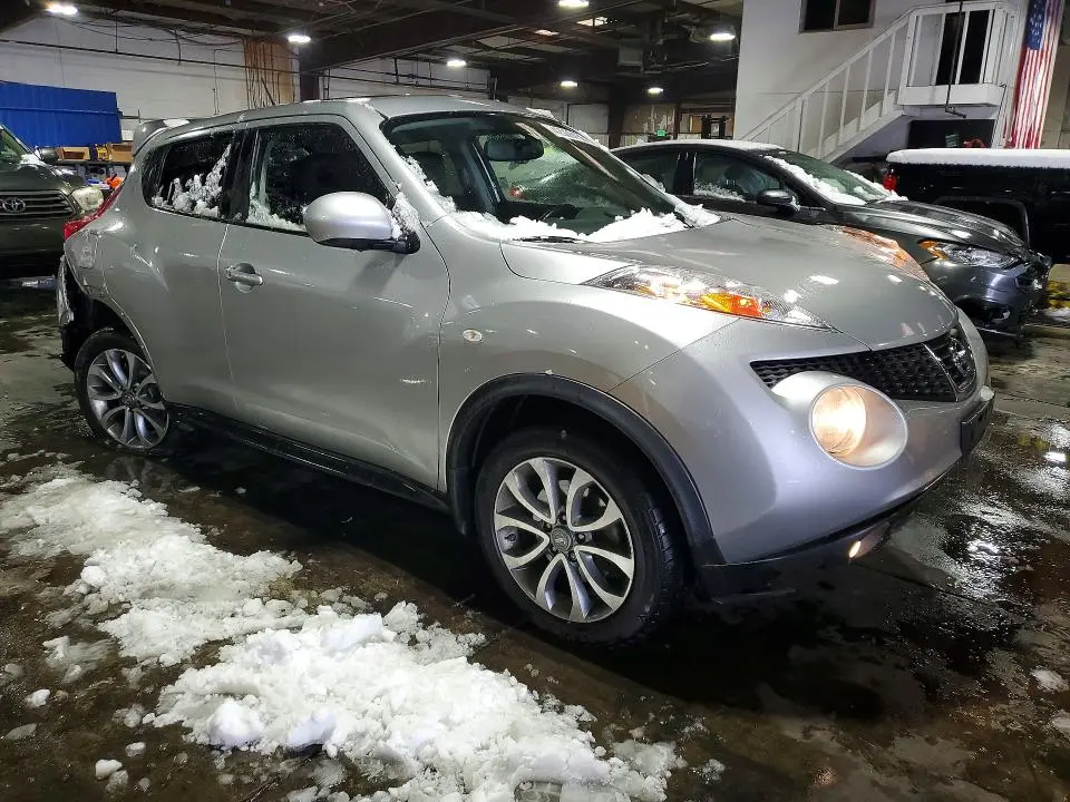 2011 NISSAN JUKE S  