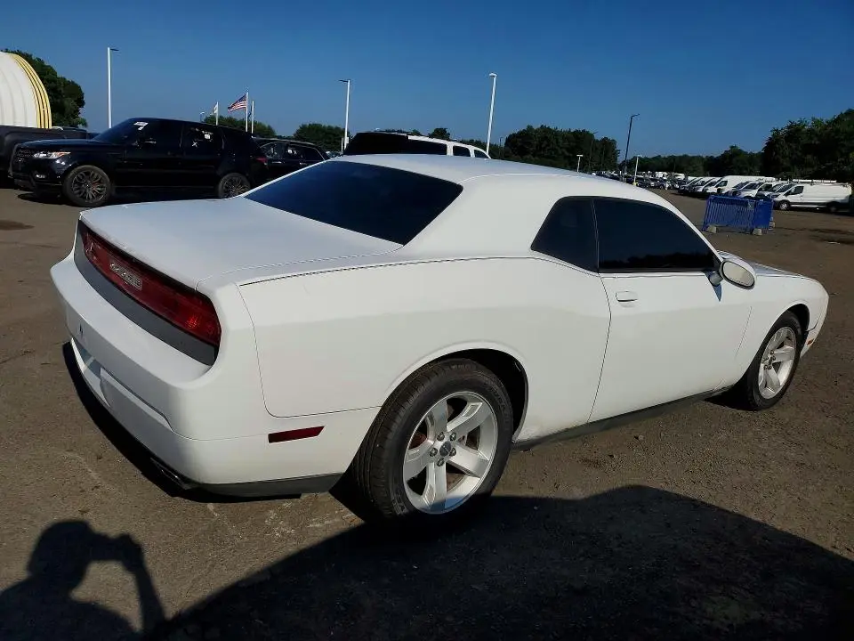 2014 DODGE CHALLENGER SXT  