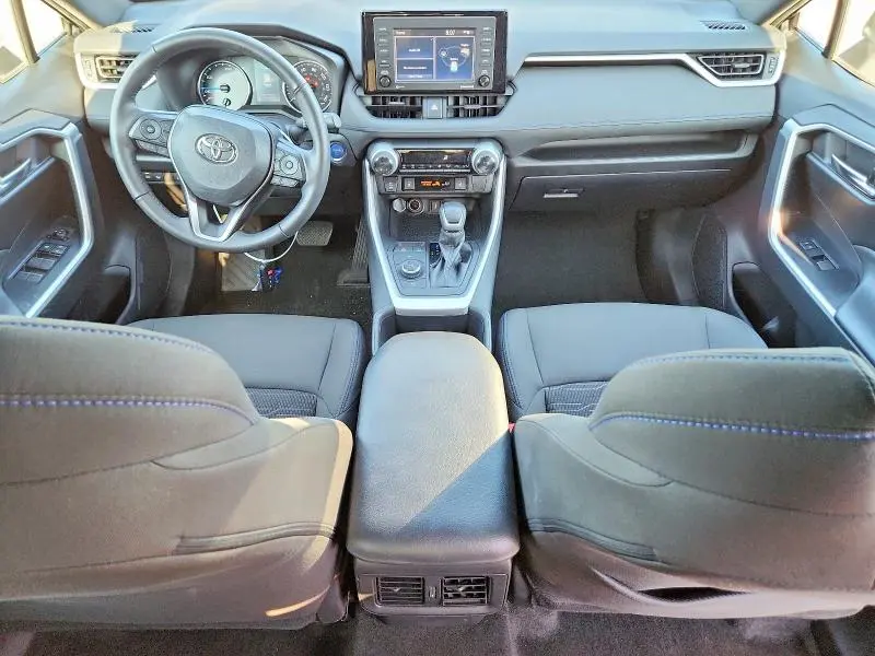 2022 TOYOTA RAV4 SE  
