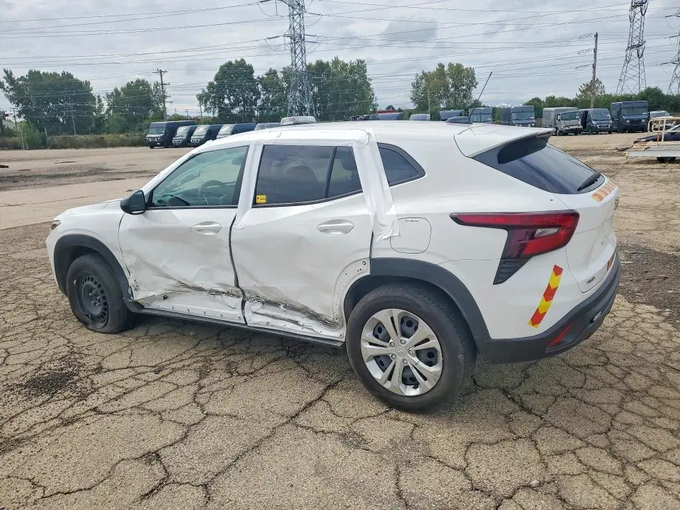 2025 CHEVROLET TRAX LS  