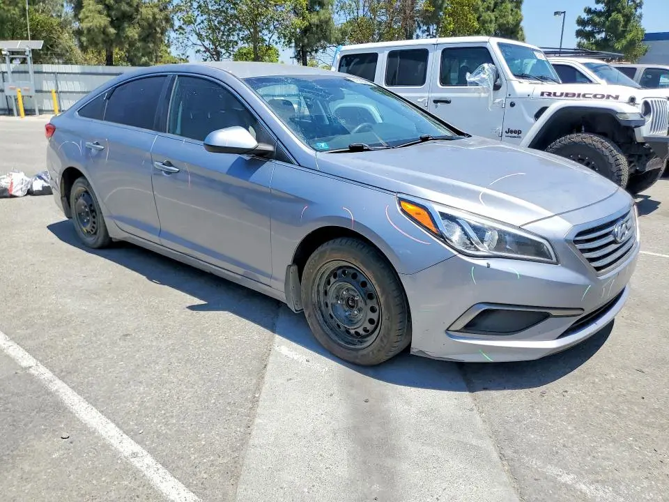 2016 HYUNDAI SONATA SE  