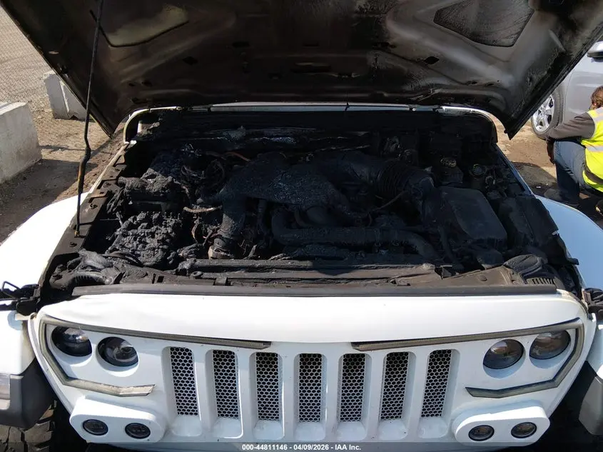 2022 JEEP WRANGLER UNLIMITED SAHARA 4X4