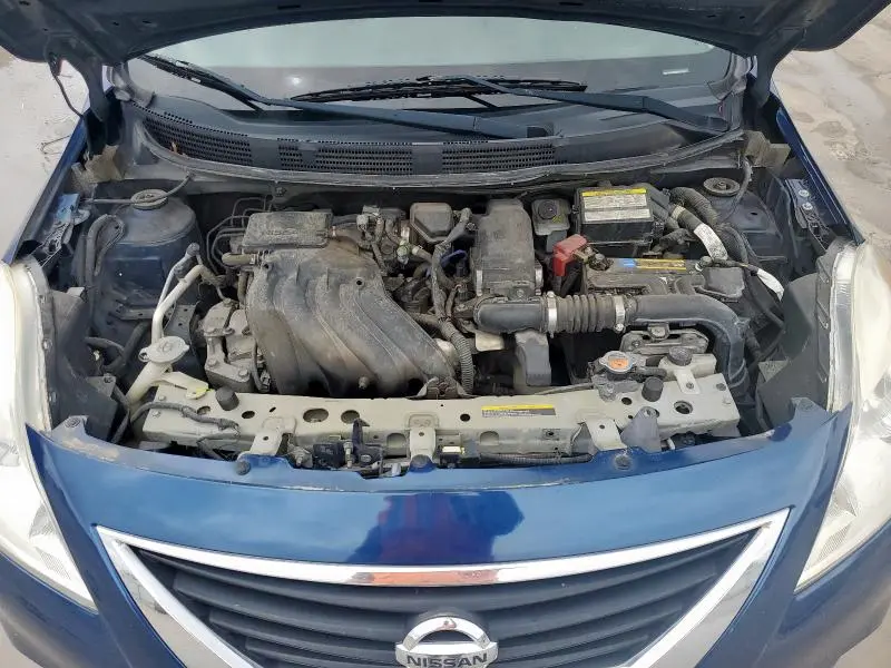 2014 NISSAN VERSA S  