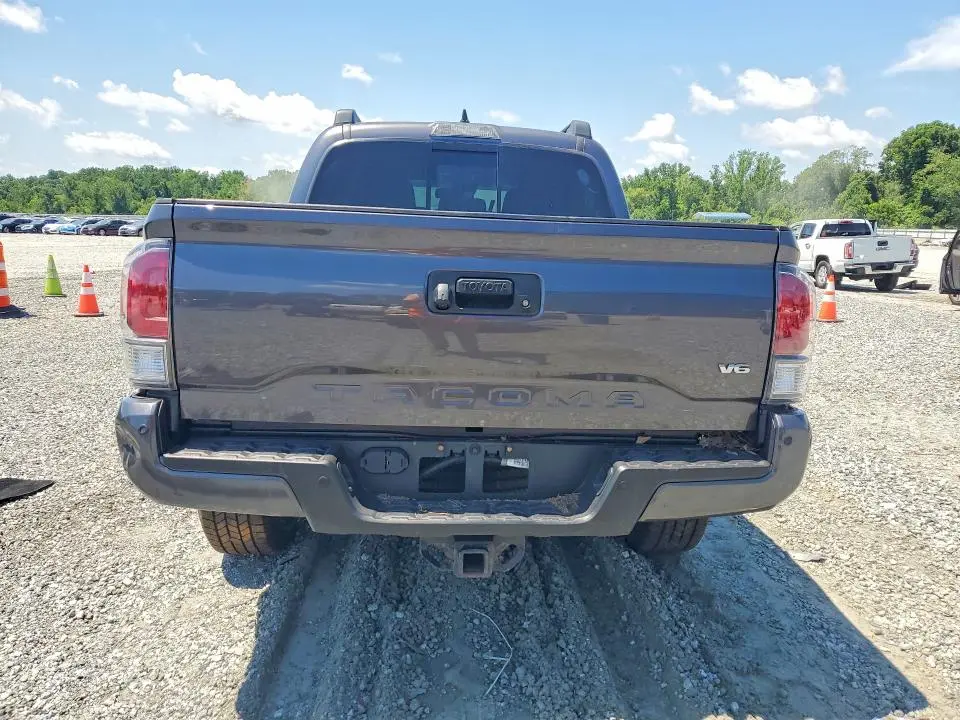 2022 TOYOTA TACOMA TRD SPORT  