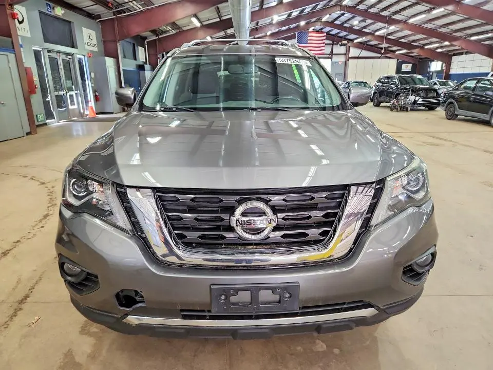 2018 NISSAN PATHFINDER SV  