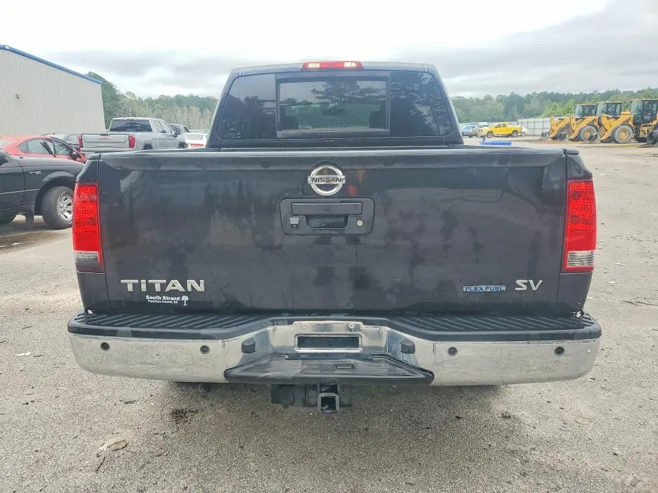 2014 NISSAN TITAN SV  