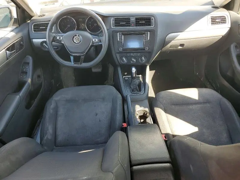 2016 VOLKSWAGEN JETTA SE  