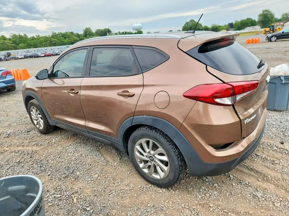 2016 HYUNDAI TUCSON SE  