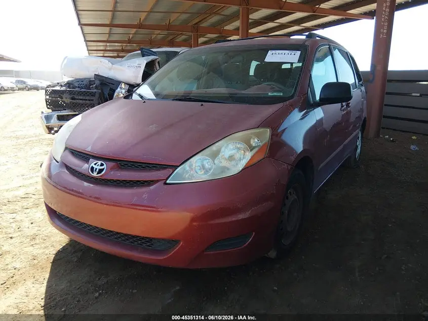 2010 TOYOTA SIENNA LE