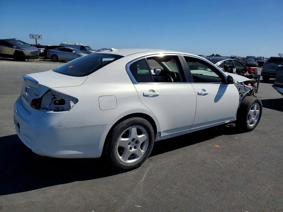 2015 INFINITI Q40 BASE  