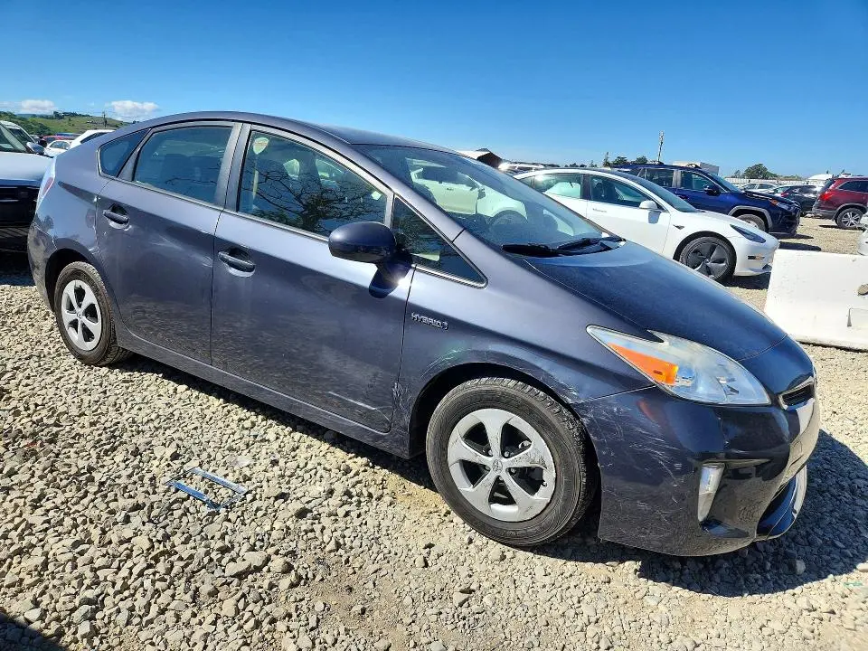 2015 TOYOTA PRIUS TWO  