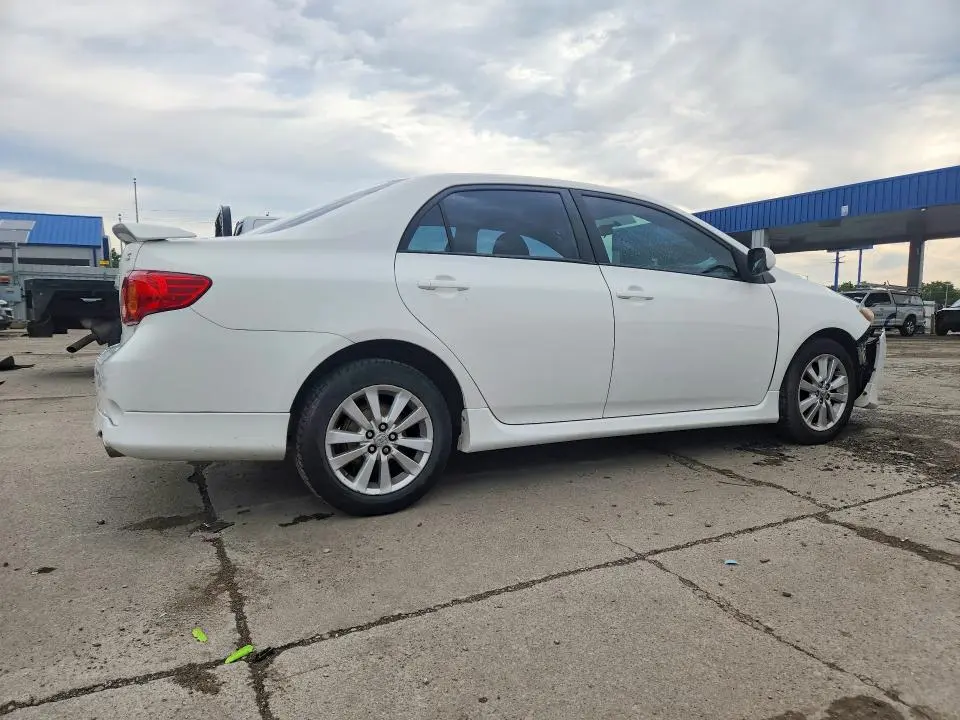 2010 TOYOTA COROLLA S  