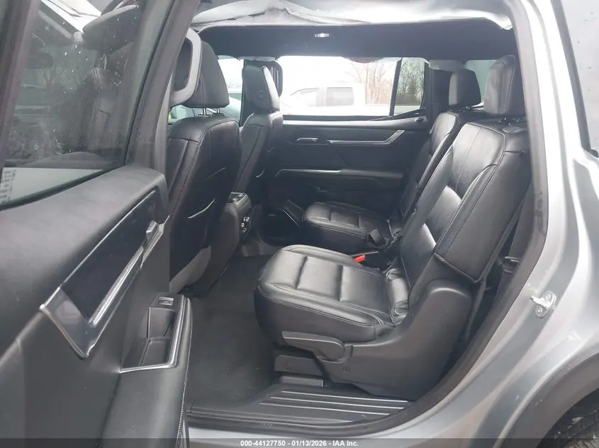 2024 GMC ACADIA UPLEVEL